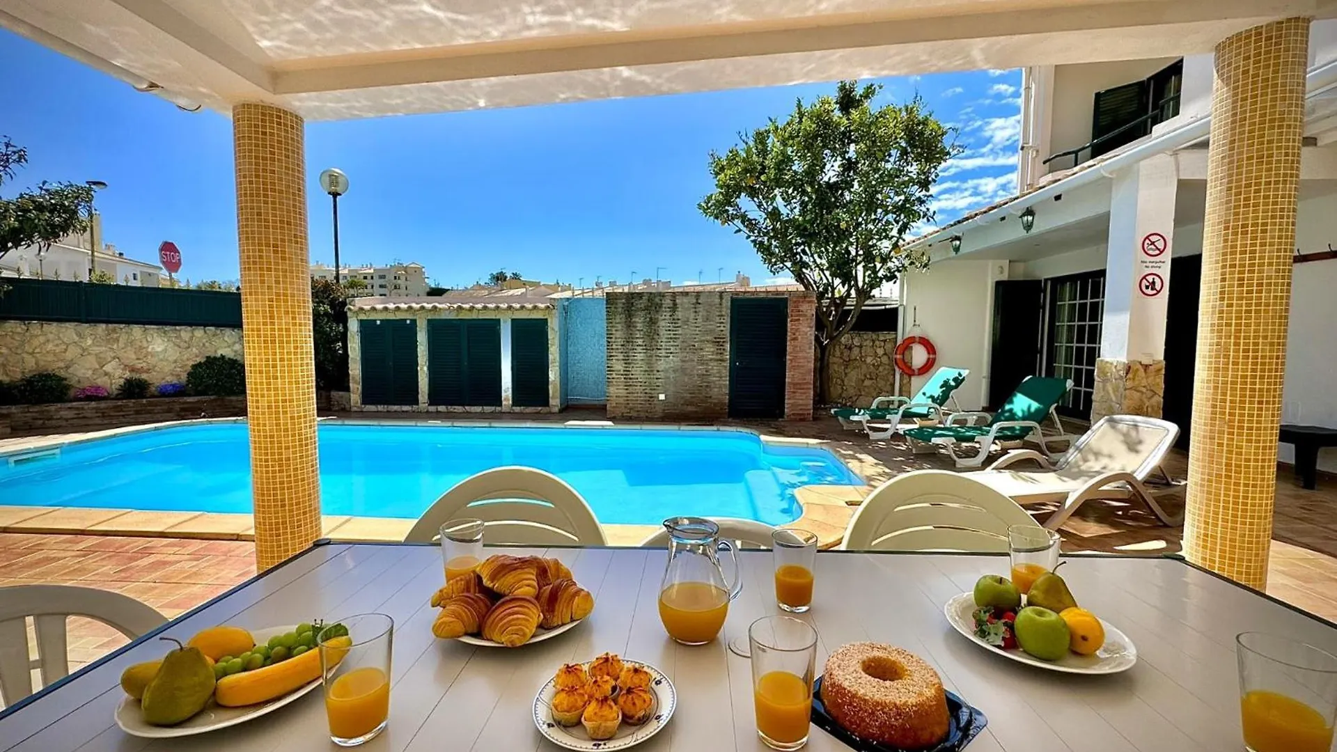 Albufeira Summer Villa 1 With Pool By Homing 0*,
